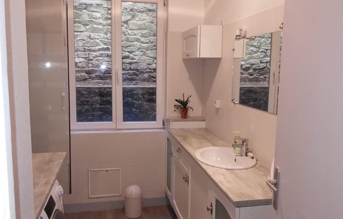 Photo of Bathroom in Saint-Brieuc