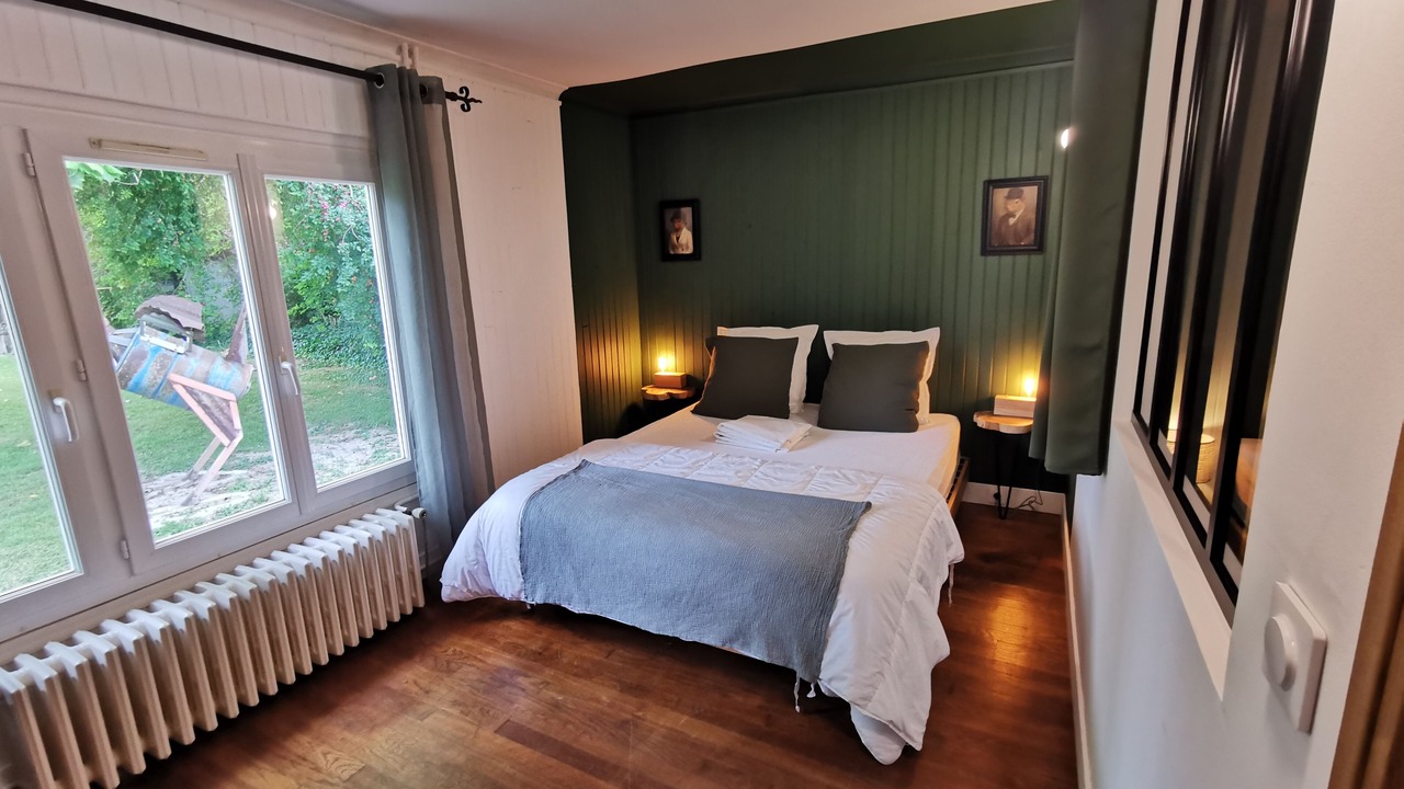 Photo of Bedroom in Sault-Saint-Remy