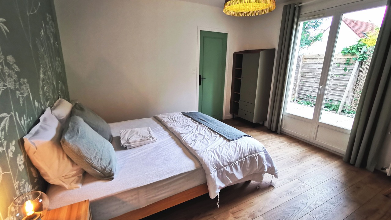 Photo of Bedroom in Sault-Saint-Remy