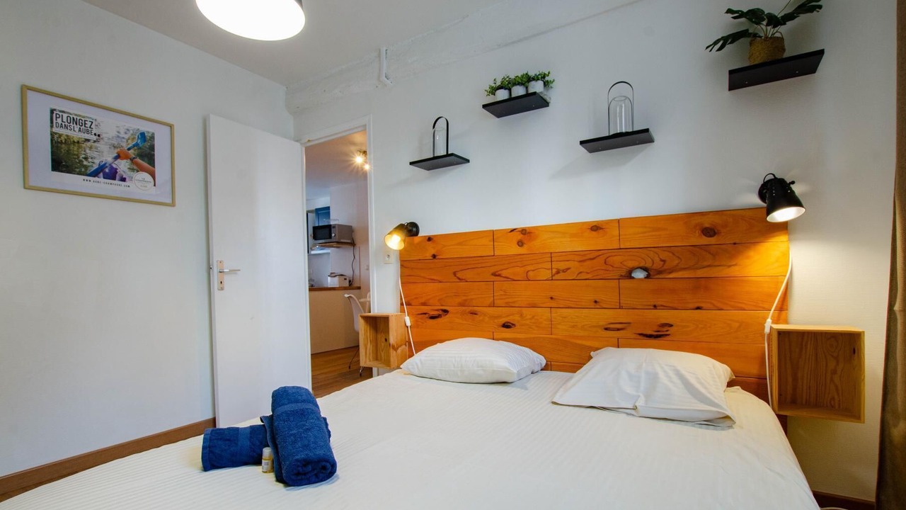 Photo of Bedroom in Troyes