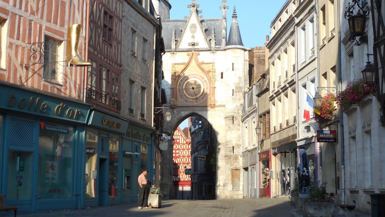 Photo of Others in Auxerre