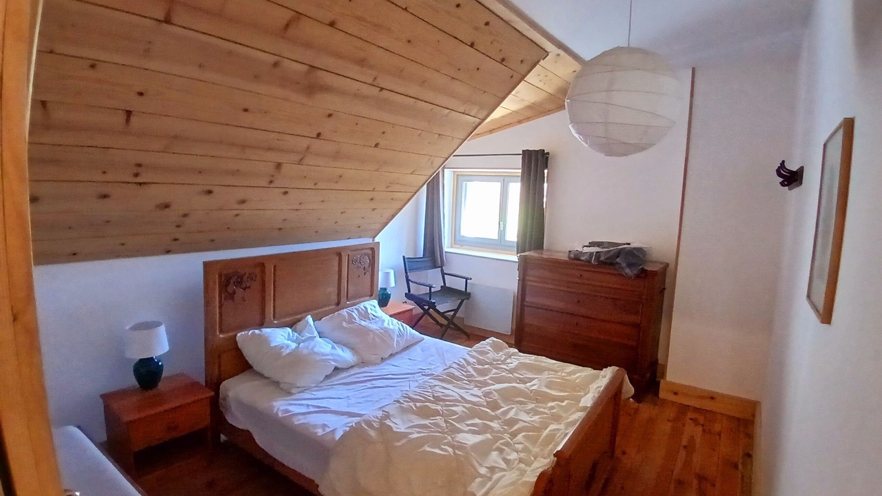 Photo of Bedroom in Campan