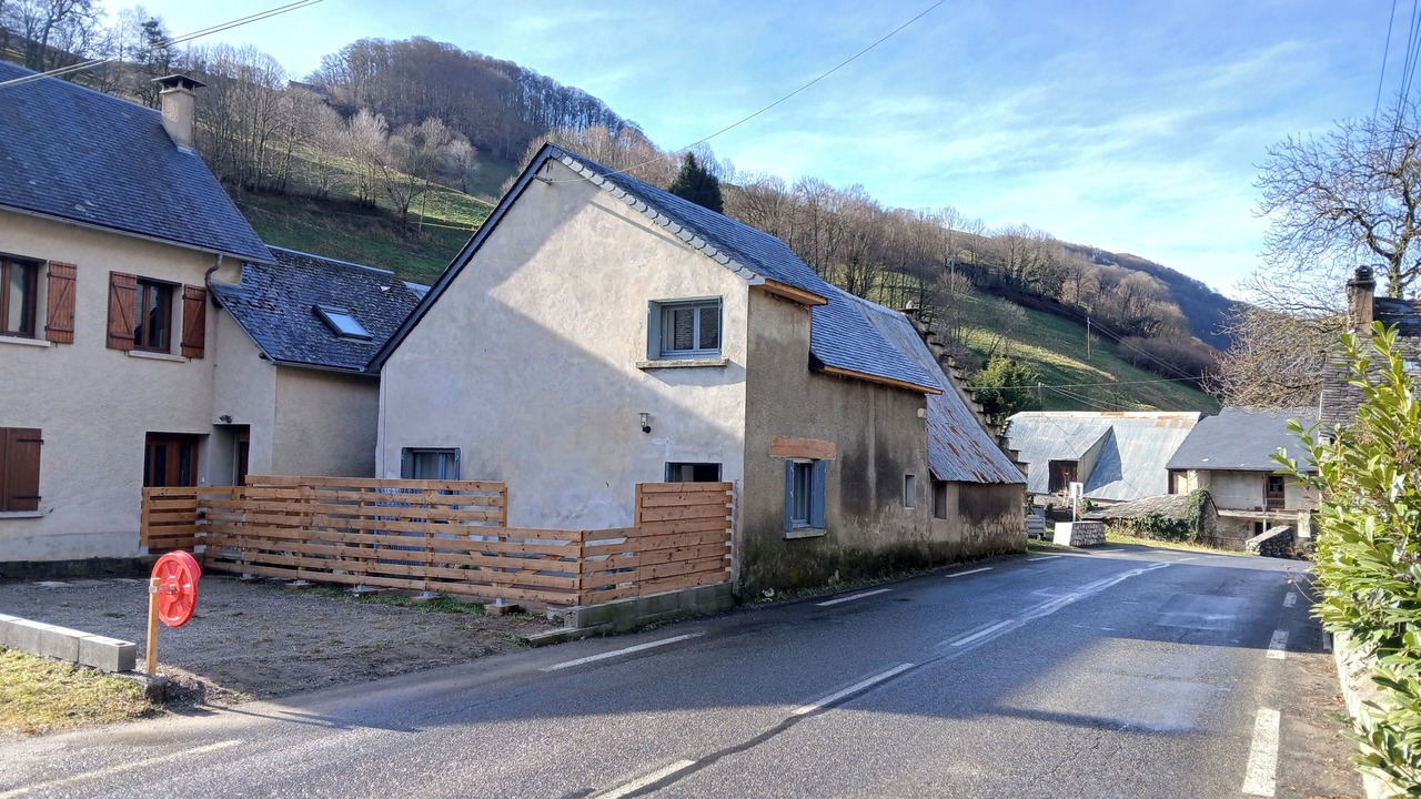 Photo of Outdoor in Campan