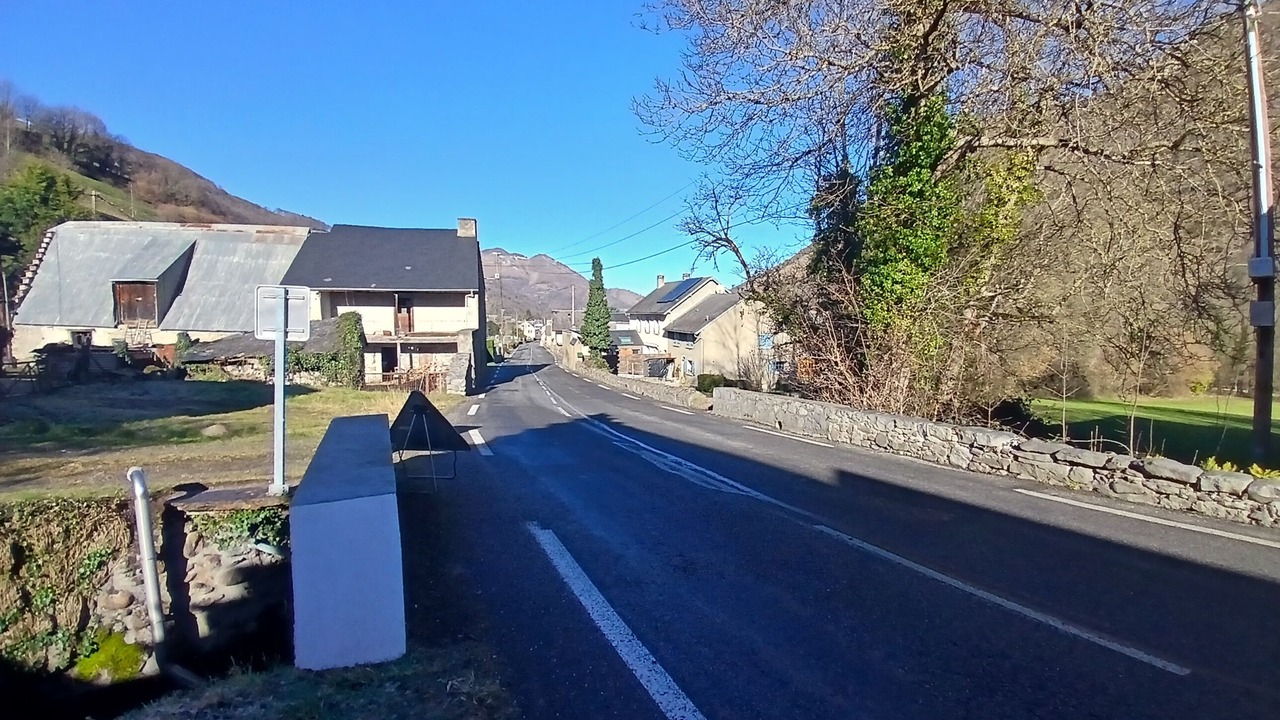 Photo of Others in Campan