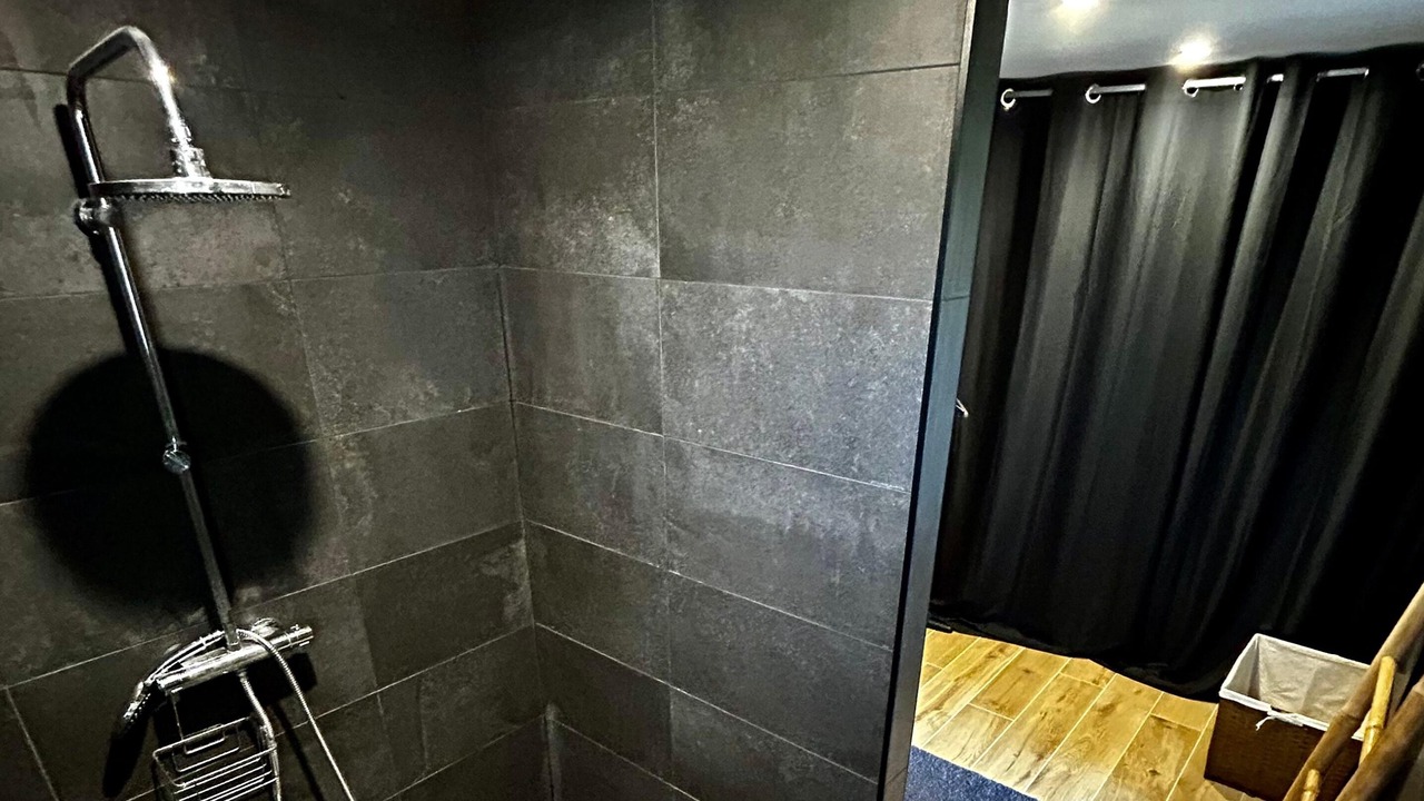 Photo of Bathroom in Giffaumont-Champaubert