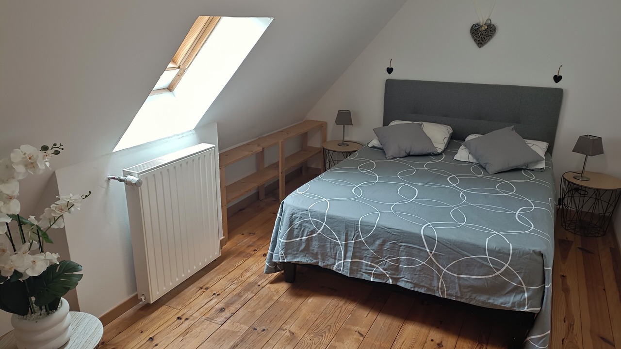 Photo of Bedroom in Campan