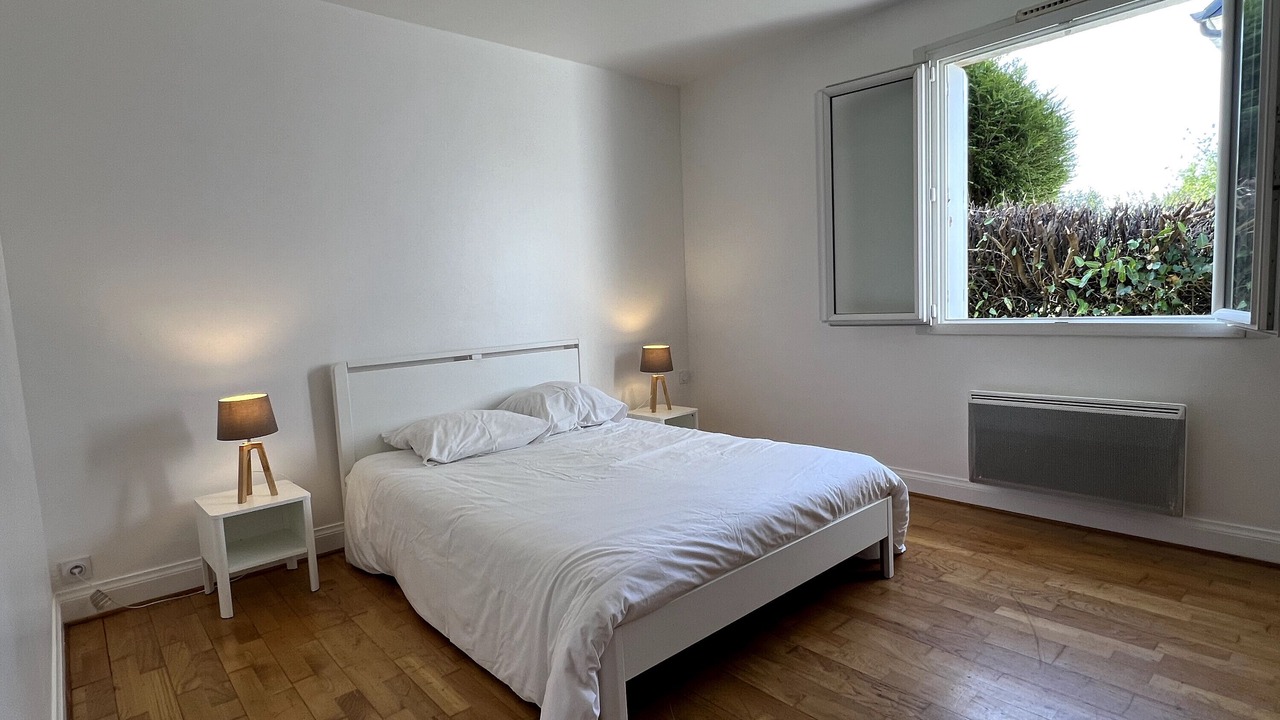 Photo of Bedroom in Cite