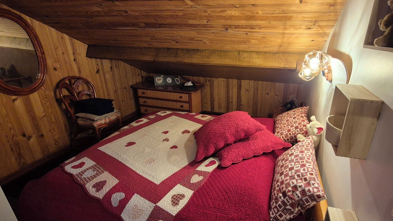 Photo of Bedroom in Villars-Colmars