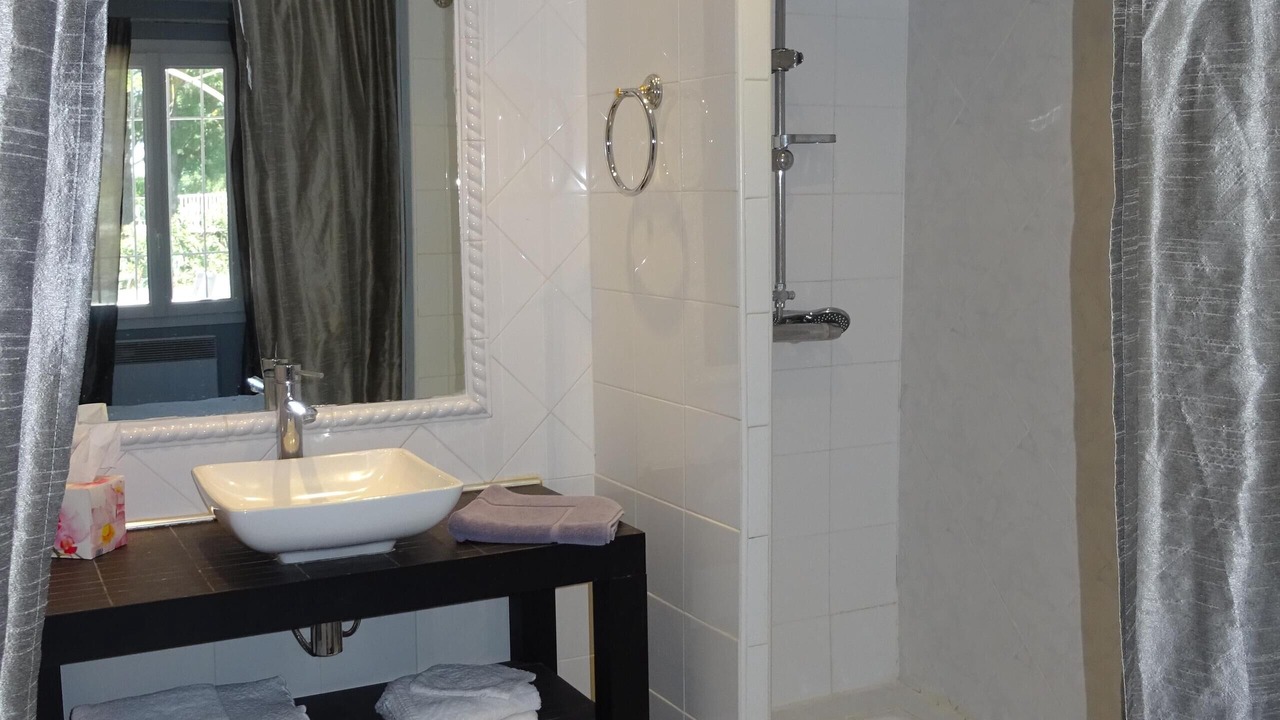 Photo of Bathroom in Saint-Gilles