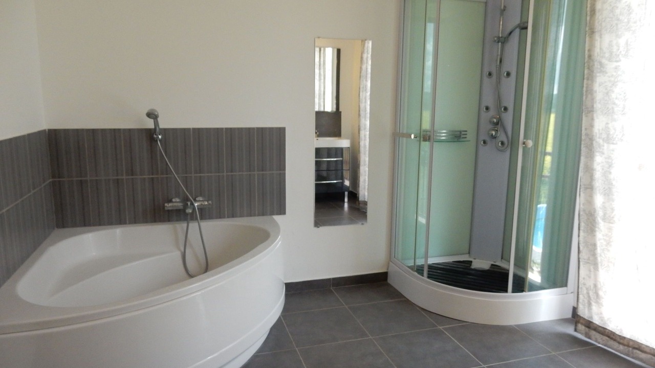 Photo of Bathroom in Belleray