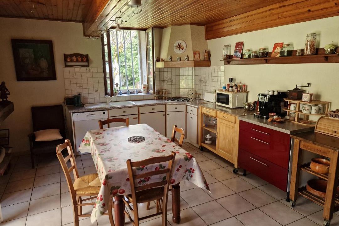 Photo of Kitchen in Carla-de-Roquefort