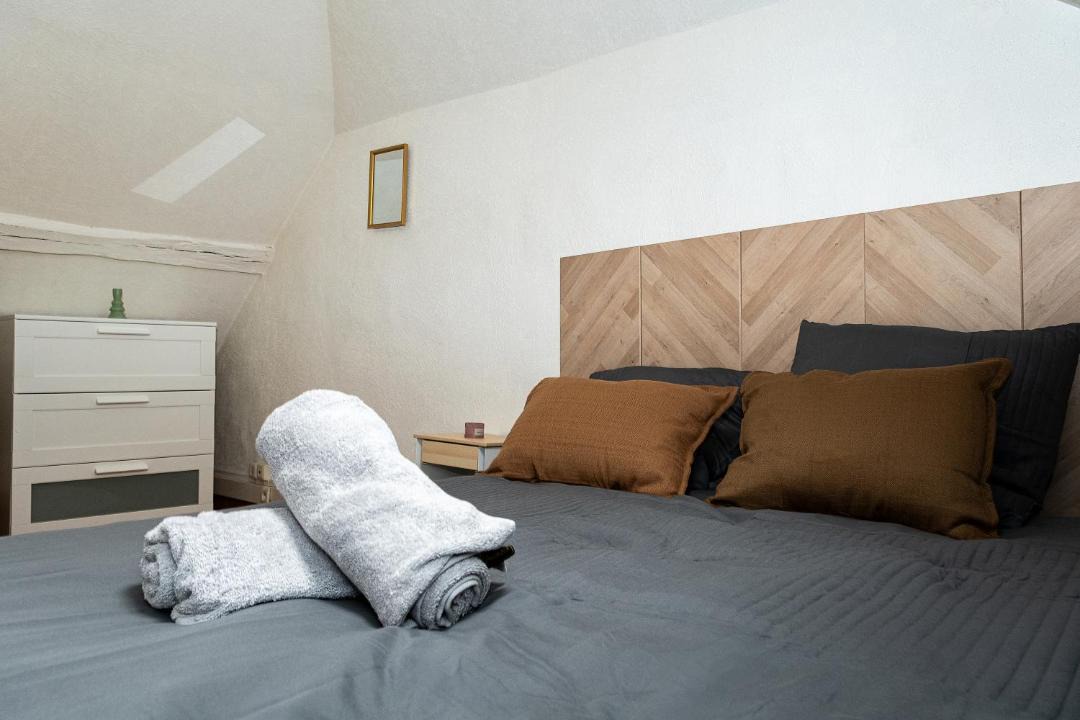Photo of Bedroom in Romilly-sur-Seine