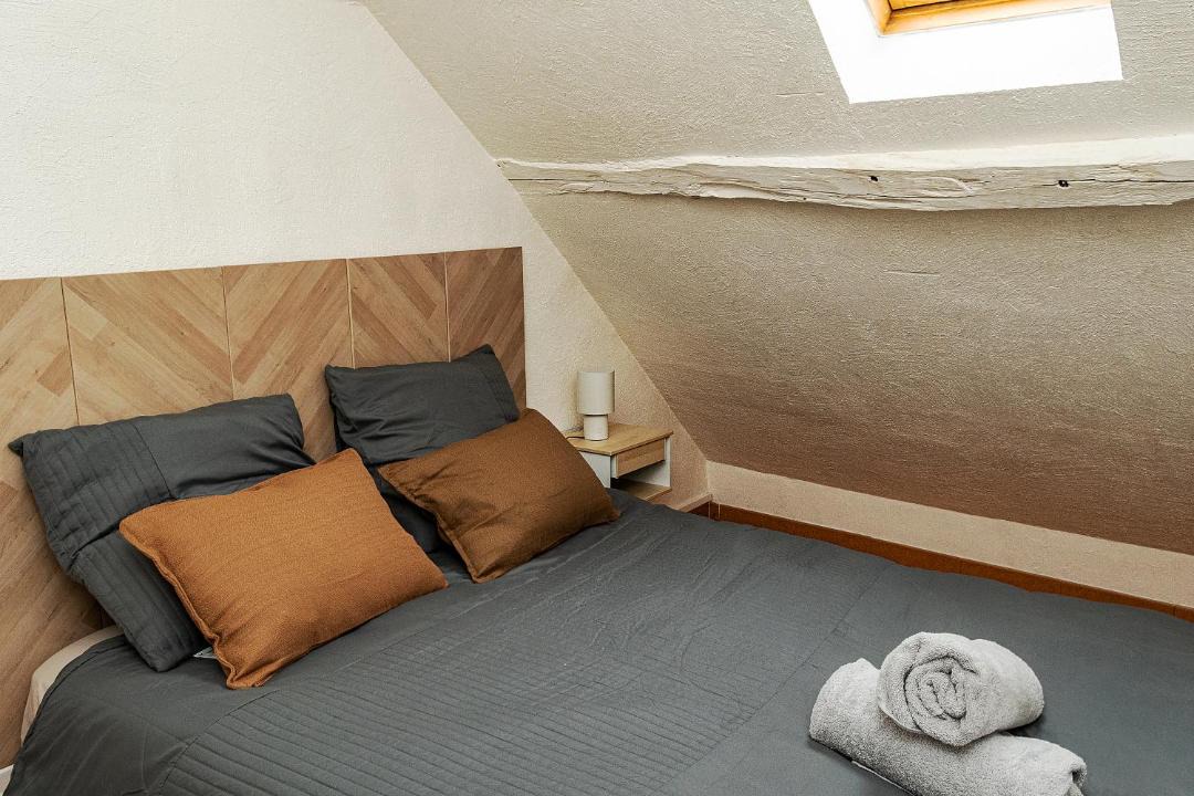 Photo of Bedroom in Romilly-sur-Seine