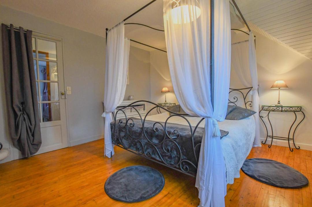 Photo of Bedroom in Bar-sur-Seine
