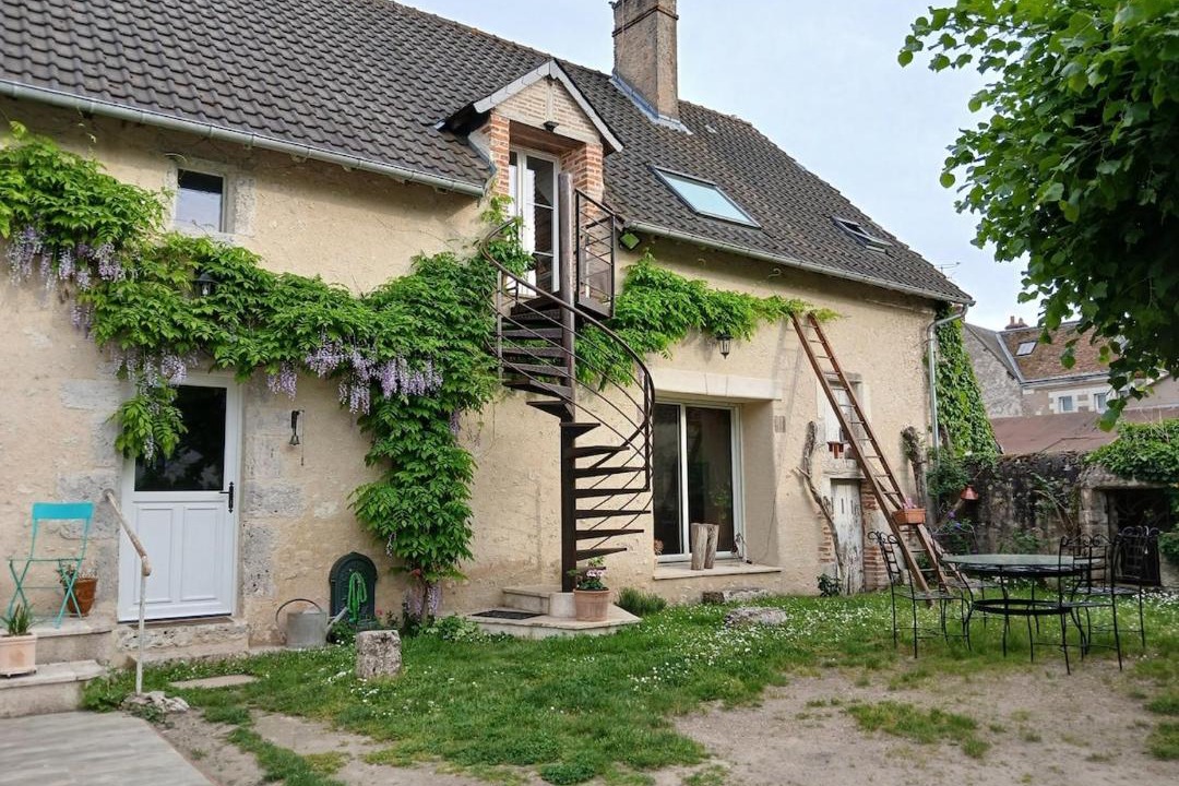 Photo of Others in Chitenay