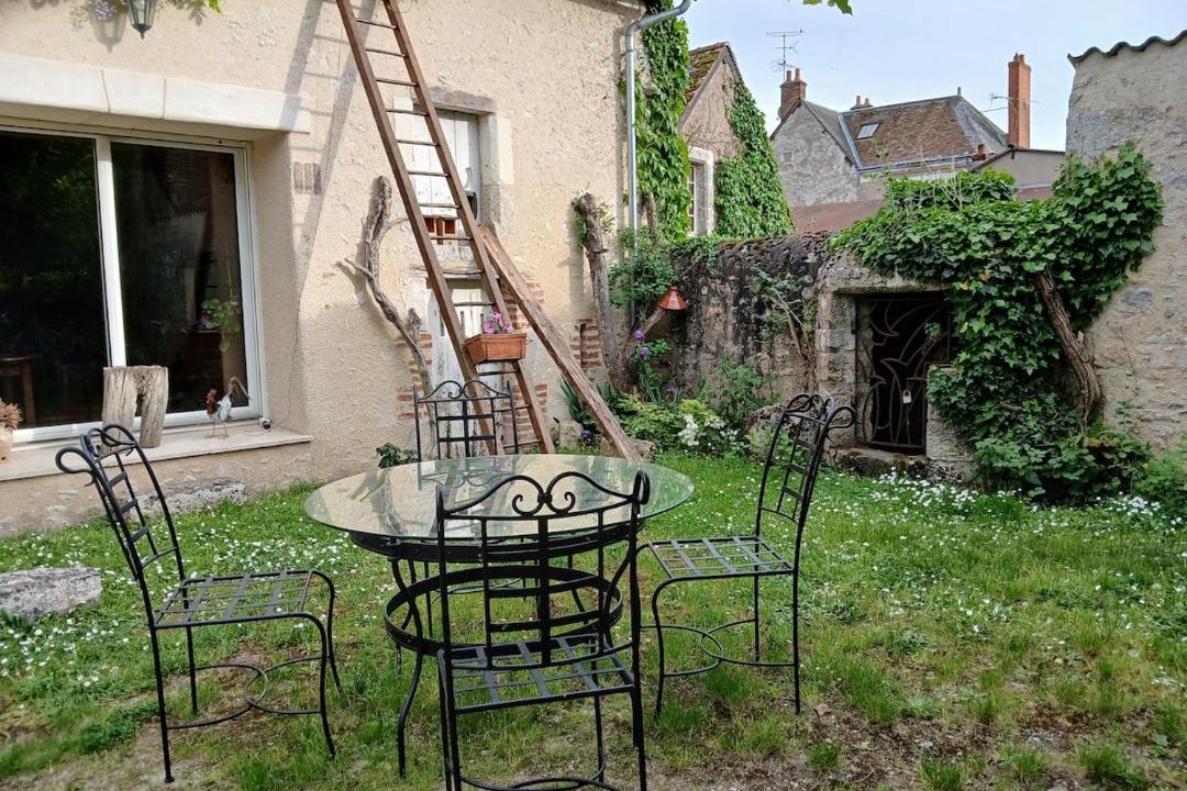 Photo of Others in Chitenay