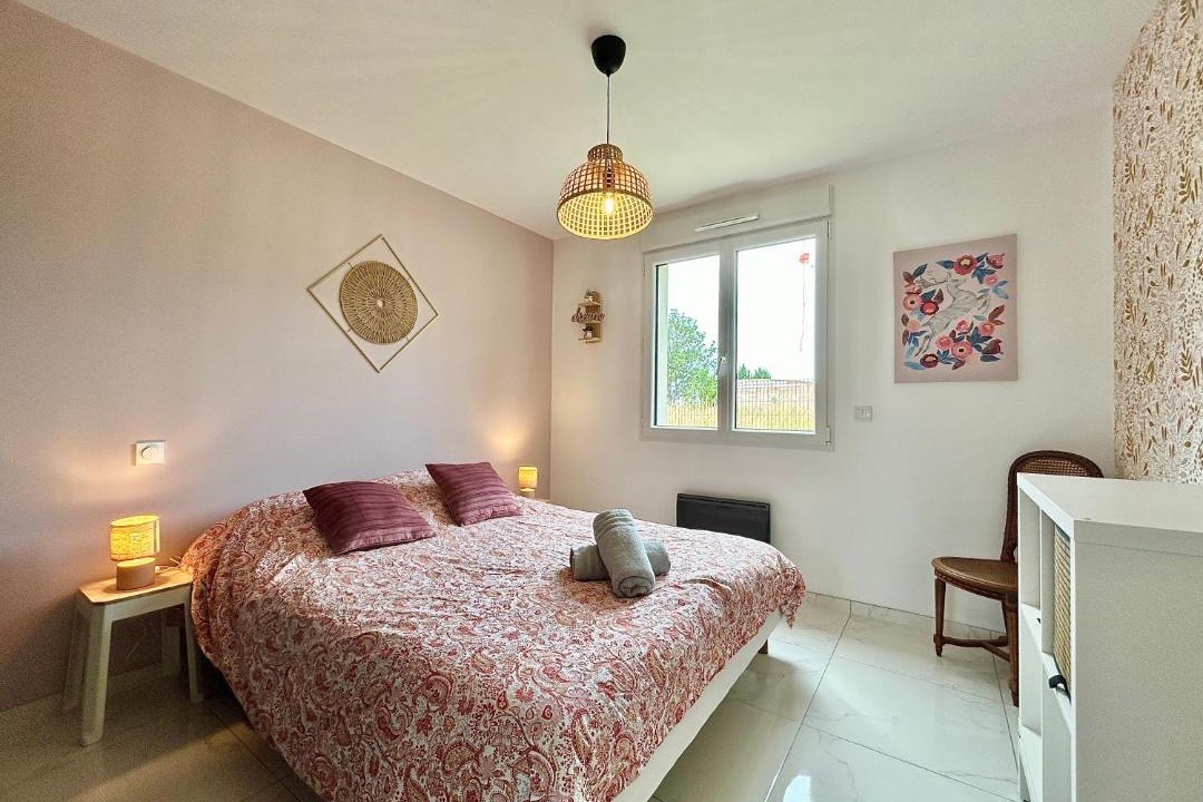 Photo of Bedroom in Chatillon-sur-Broue