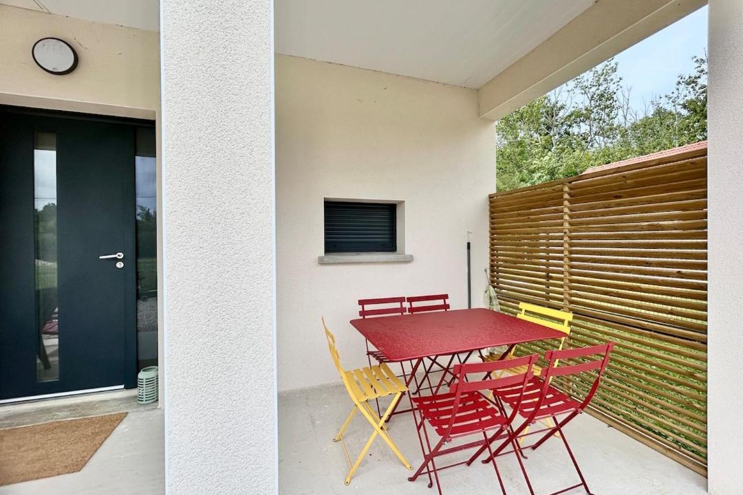 Photo of Patio Balcony in Chatillon-sur-Broue