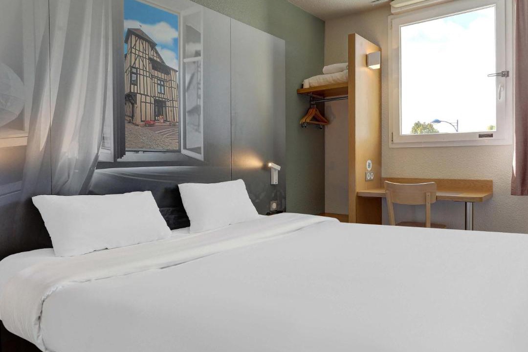 Photo of Bedroom in Chalons-en-Champagne