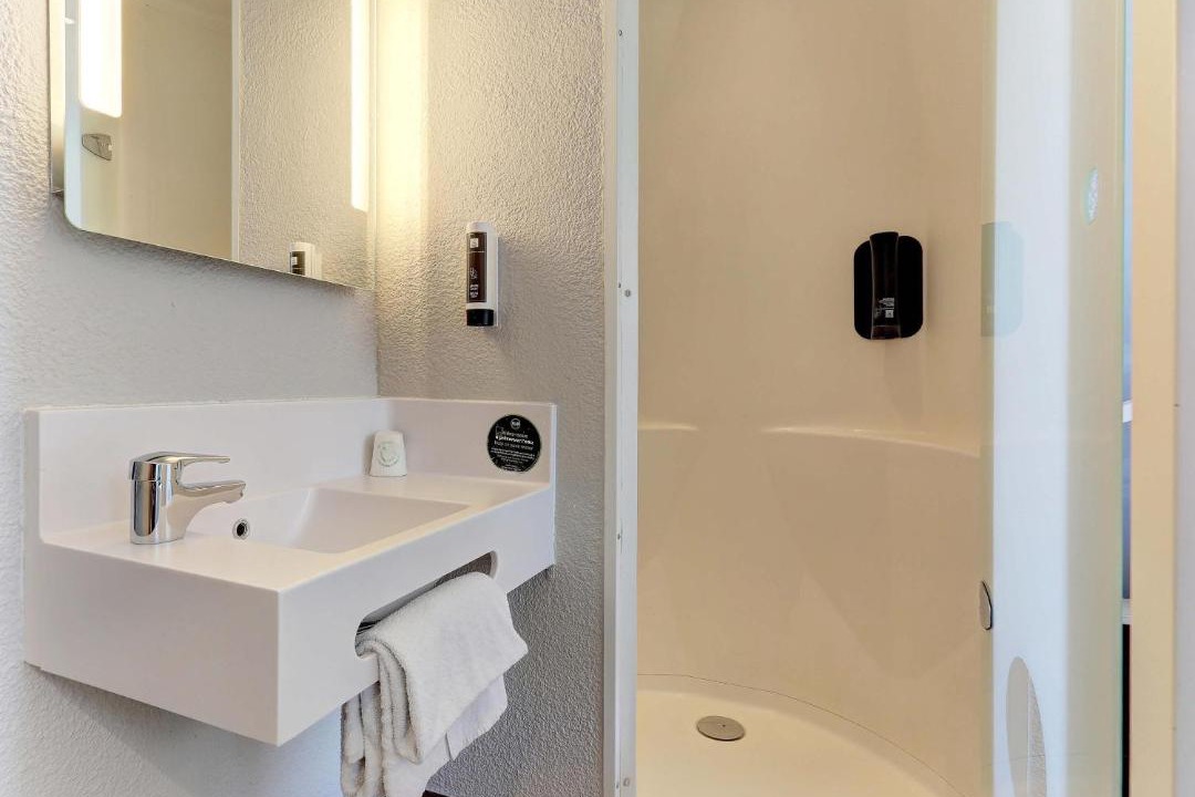 Photo of Bathroom in Chalons-en-Champagne