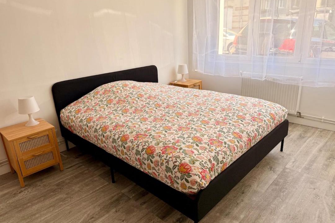Photo of Bedroom in Chalons-en-Champagne