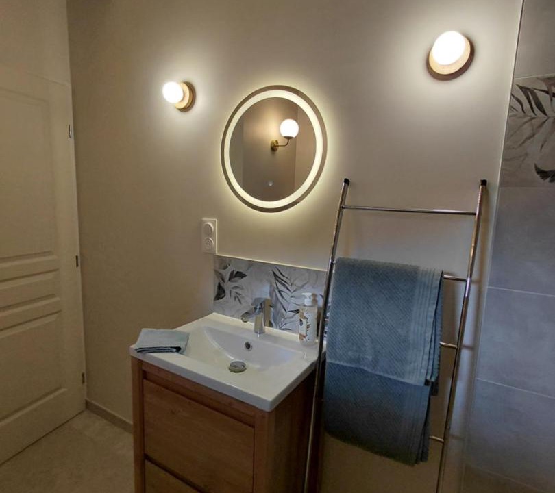 Photo of Bathroom in Longpre-le-Sec