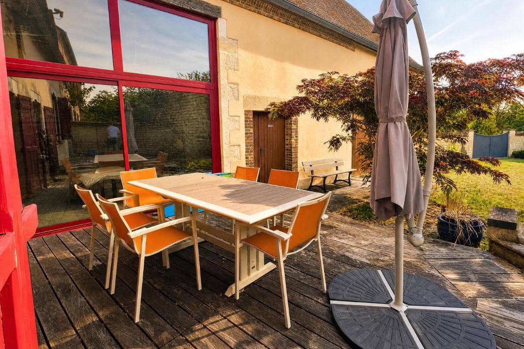 Photo of Patio Balcony in Neuvy-Sautour