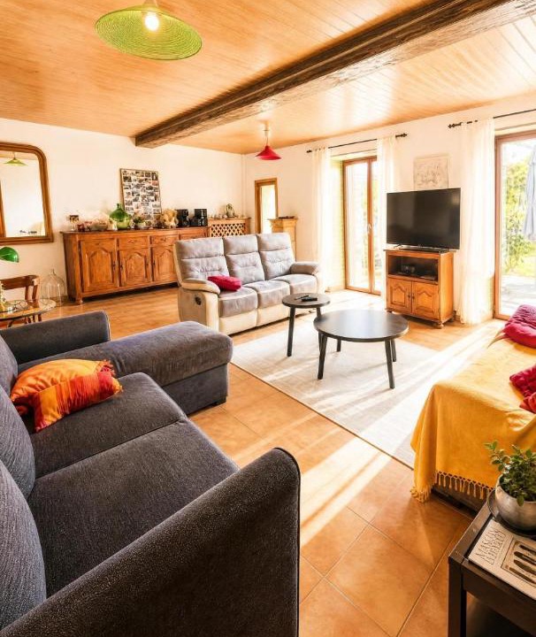 Photo of Livingroom in Neuvy-Sautour
