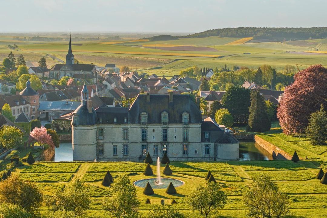 Photo of Others in Etoges