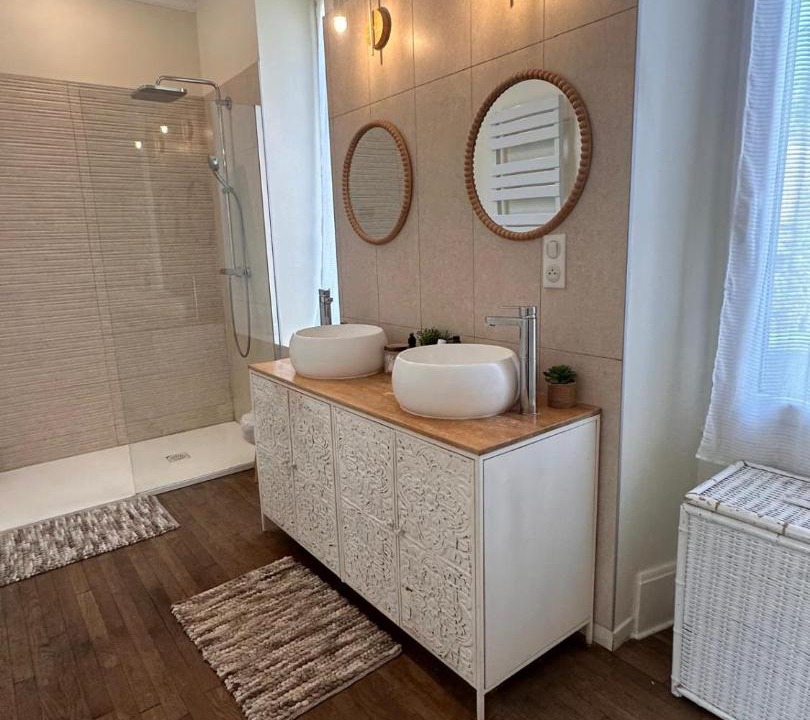 Photo of Bathroom in Saint-Andre-les-Vergers
