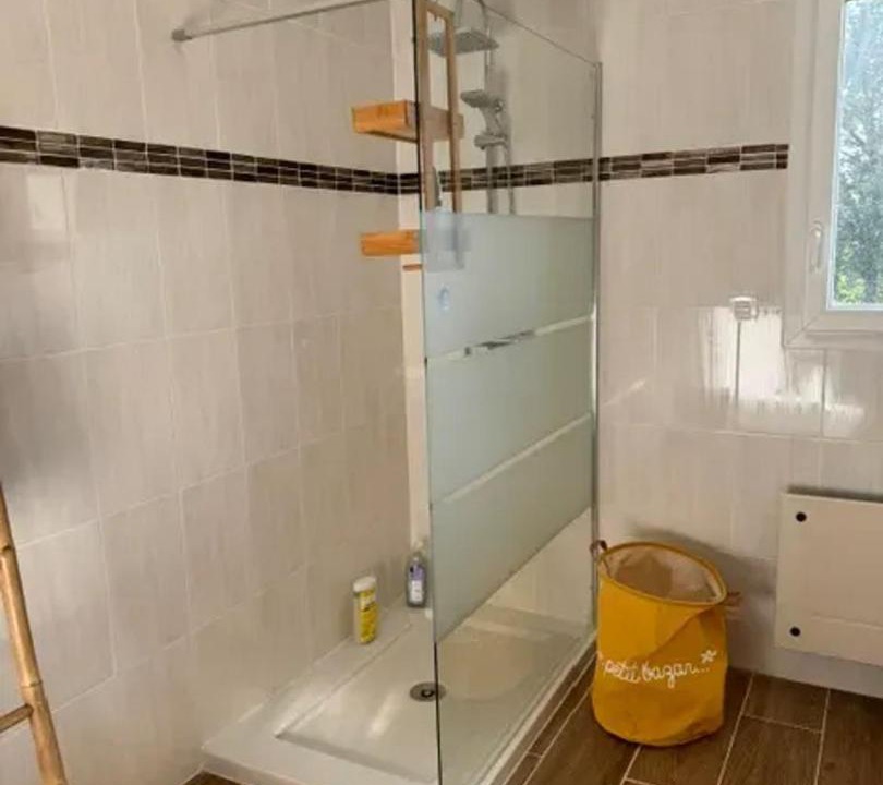 Photo of Bathroom in Sainte-Menehould