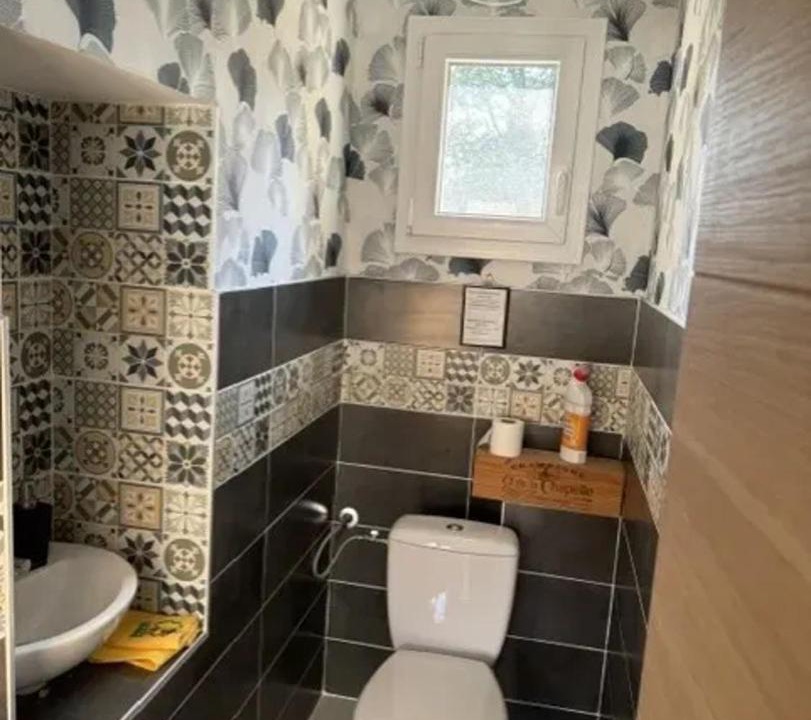 Photo of Bathroom in Sainte-Menehould