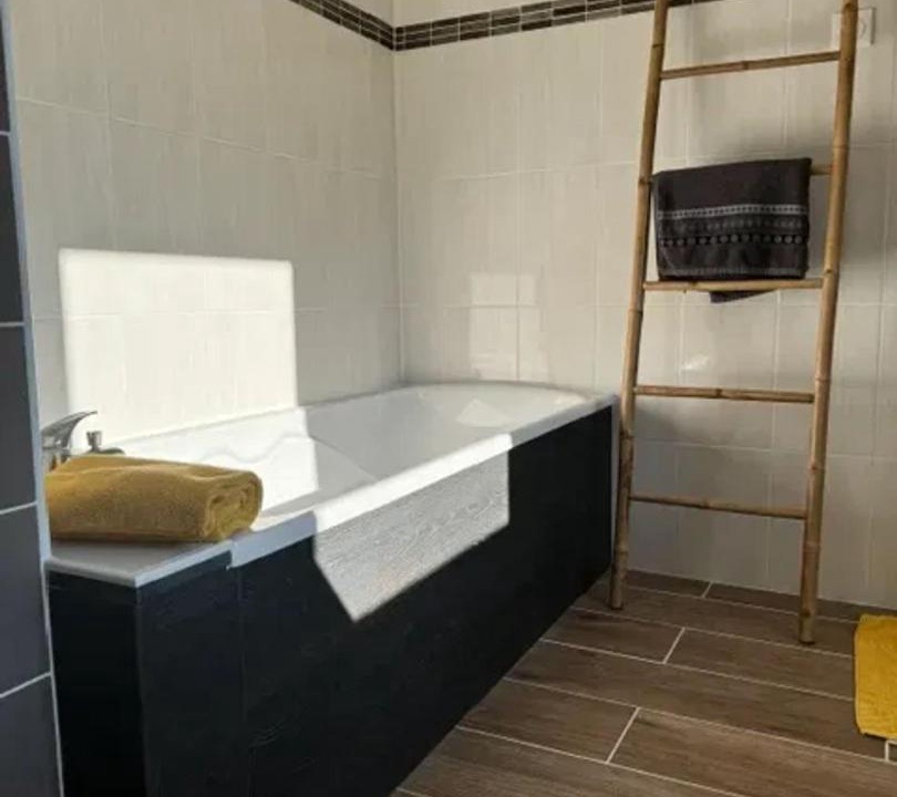Photo of Bathroom in Sainte-Menehould
