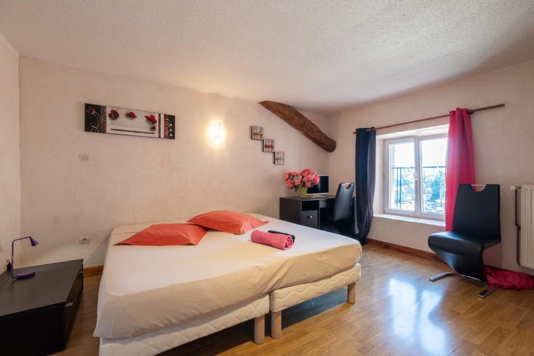 Photo of Bedroom in Saint-Paul