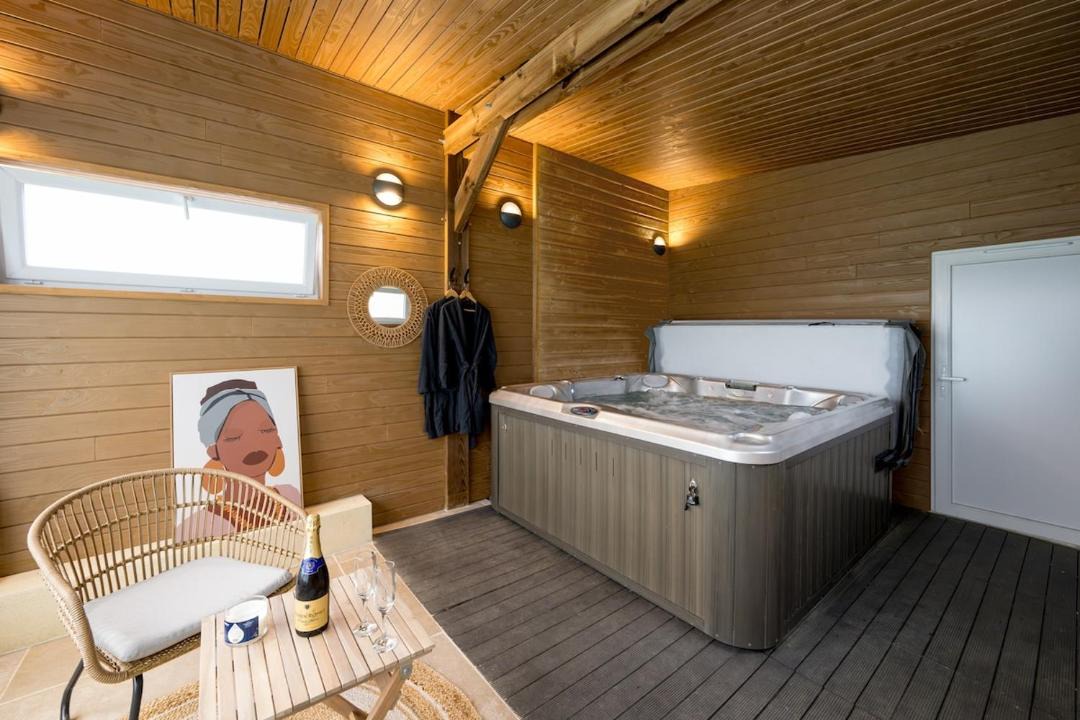 Photo of Bathroom in Ploufragan