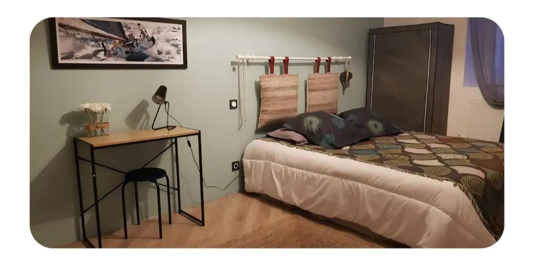 Photo of Bedroom in Neuvy-Sautour