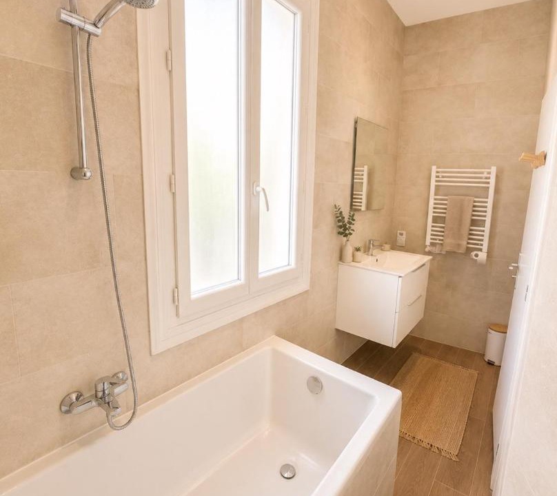Photo of Bathroom in Riquier