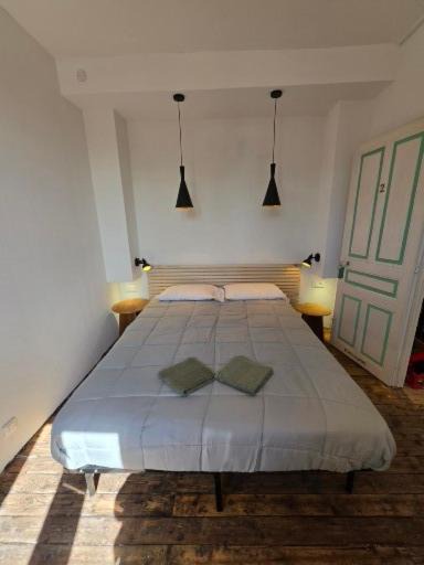 Photo of Bedroom in Chalons-en-Champagne