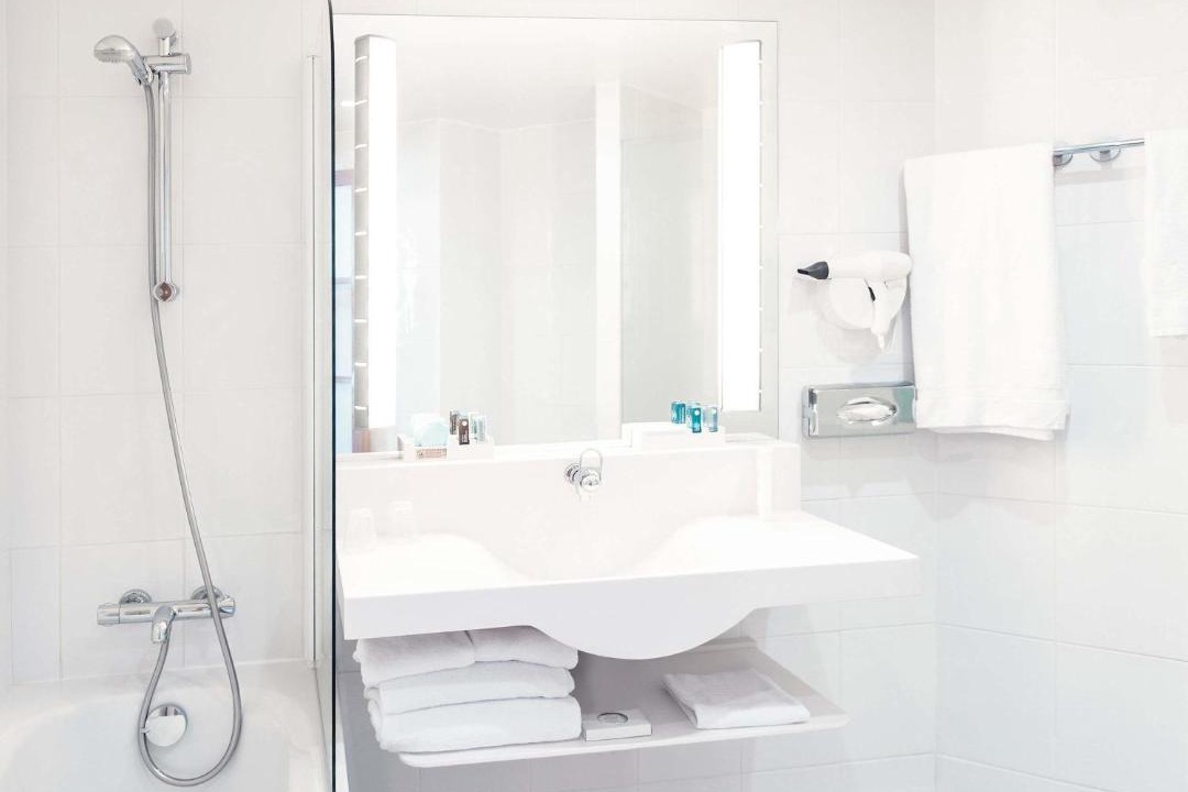 Photo of Bathroom in Lescar