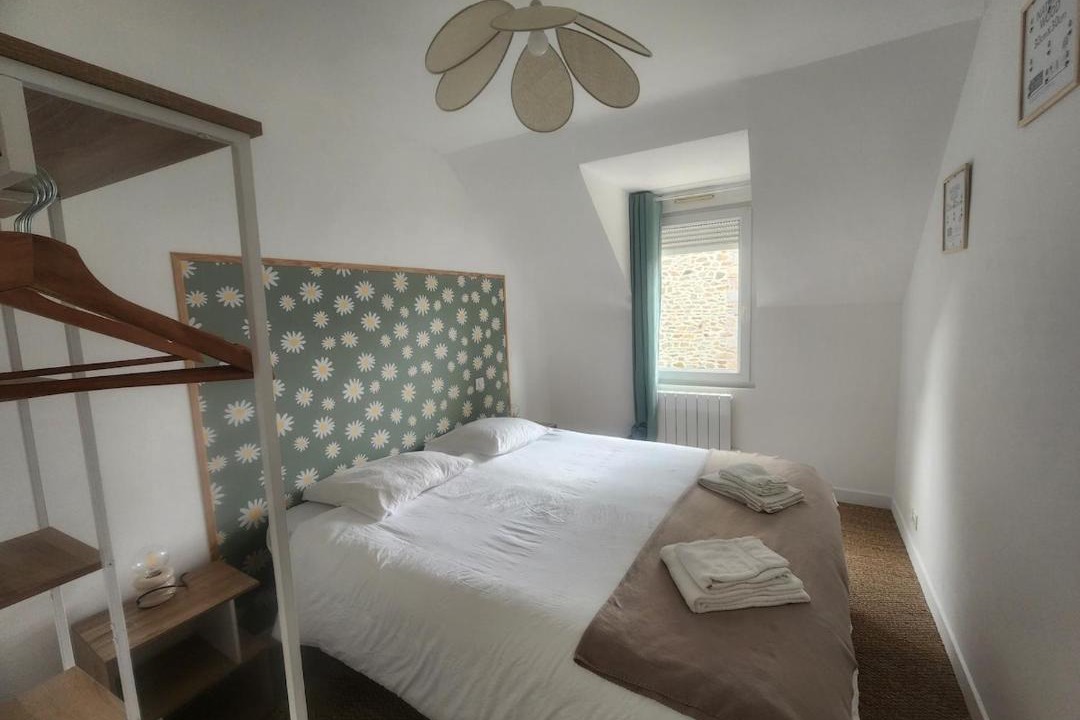 Photo of Bedroom in Lamballe