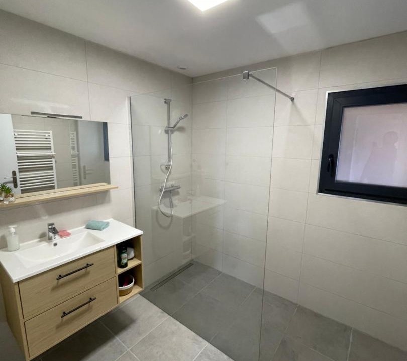 Photo of Bathroom in Plouigneau