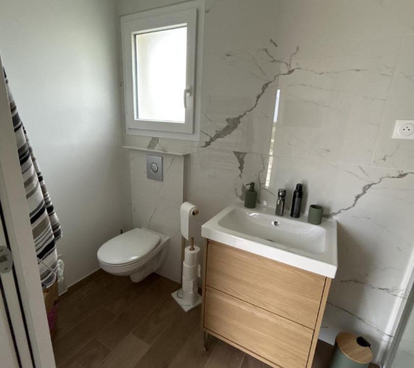 Photo of Bathroom in Fontains