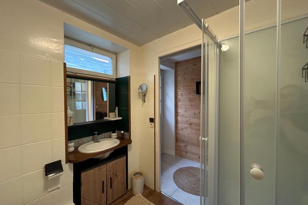 Photo of Bathroom in Venouse