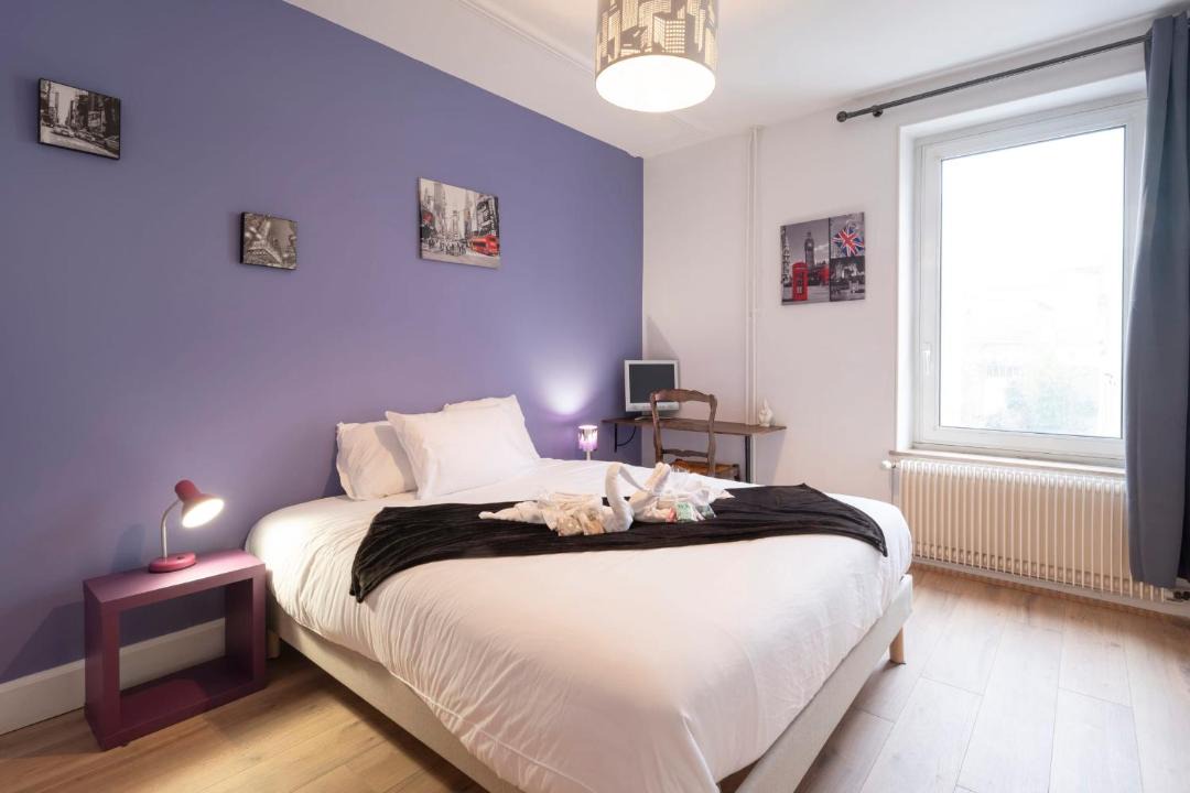 Photo of Bedroom in Poincare - Foch - Anatole France - Croix de Bourgogne