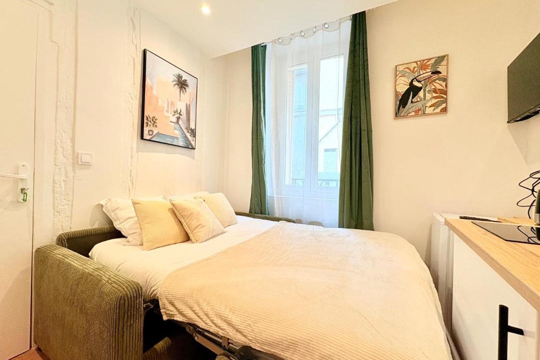 Photo of Bedroom in Sens