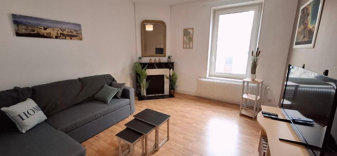 Photo of Livingroom in Poincare - Foch - Anatole France - Croix de Bourgogne