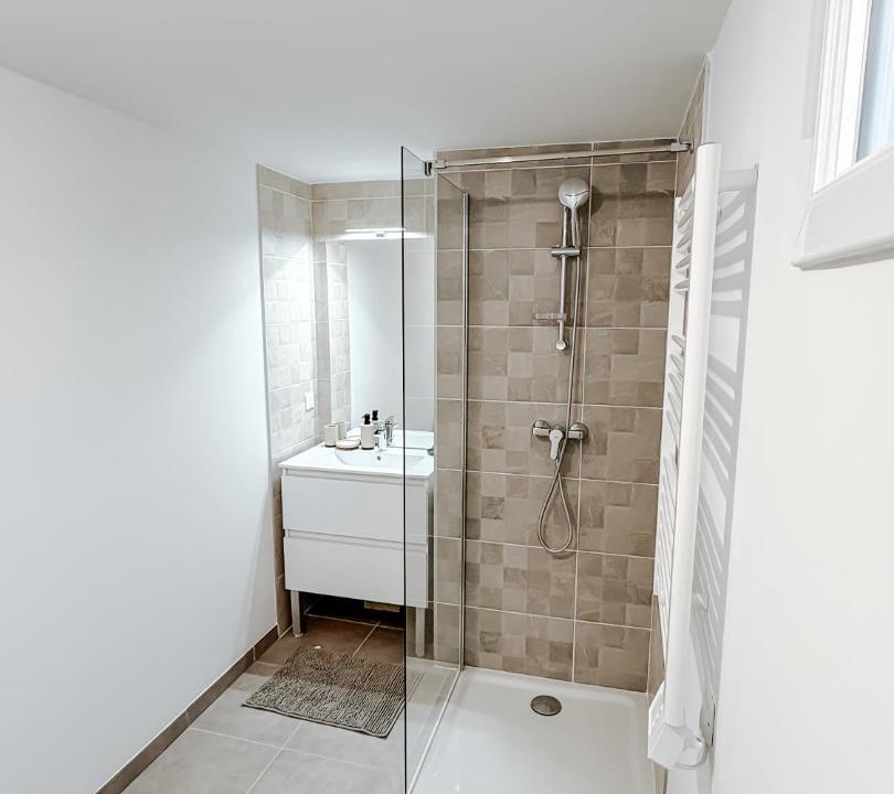 Photo of Bathroom in Saint-Roch