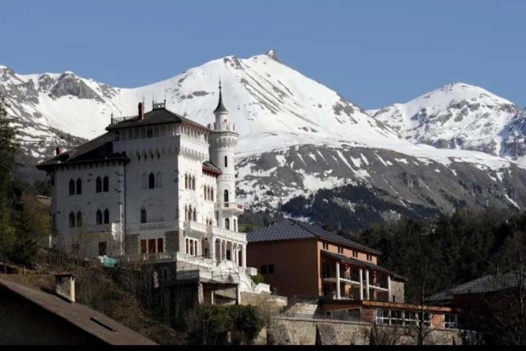 Photo of Buildings in Jausiers
