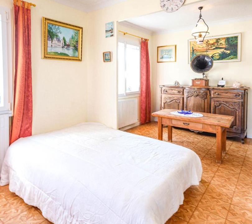 Photo of Bedroom in Beaussais-sur-Mer