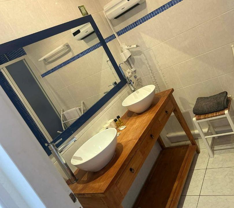 Photo of Bathroom in Soublecause
